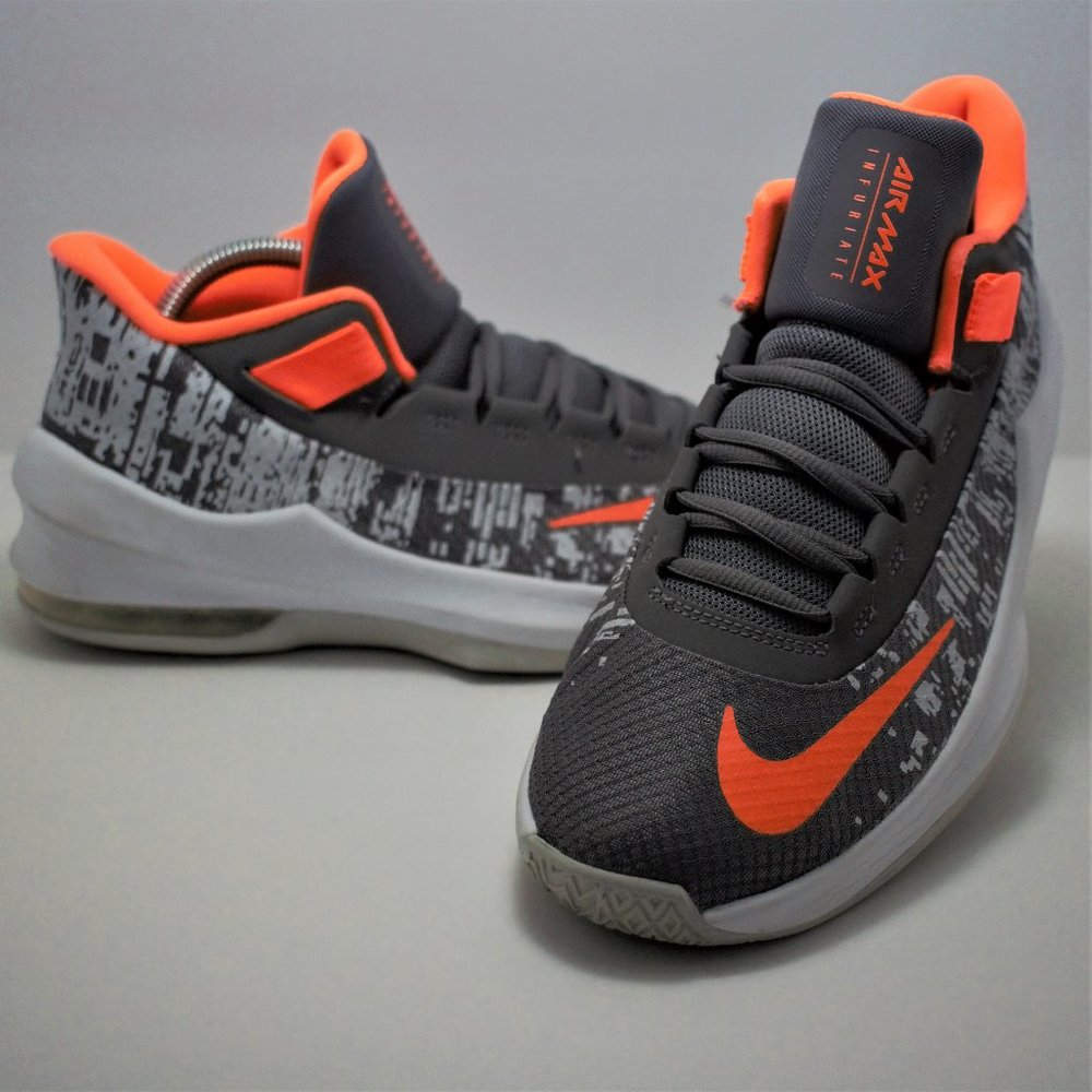 Nike Boys Air Max Infuriate II Sneakers Size 7Y